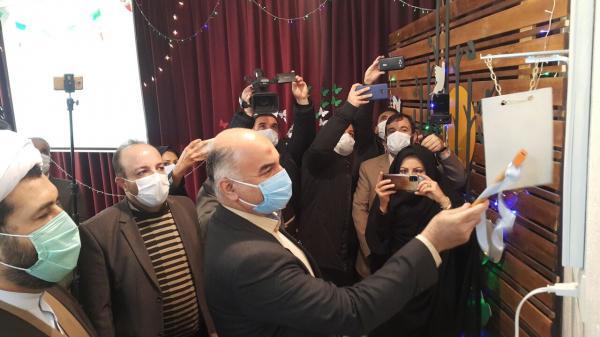 خبرنگاران فرماندار ملایر: ایران به برکت انقلاب اسلامی همیشه زنده و پویا است