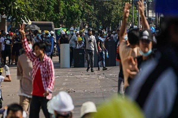 در خونین ترین روز اعتراضات میانمار 90 نفر کشته شدند در خونین ترین روز اعتراضات میانمار 90 نفر کشته شدند